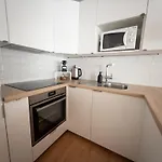 Apartman Cadras 14 *